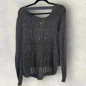 Absolutely knitted sweater size medium